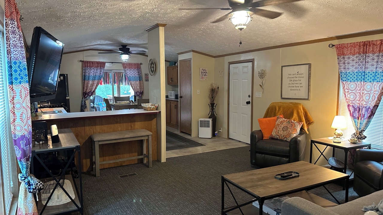 Photo of Livingroom in Benton