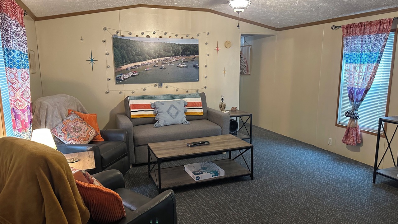 Photo of Bedroom in Benton