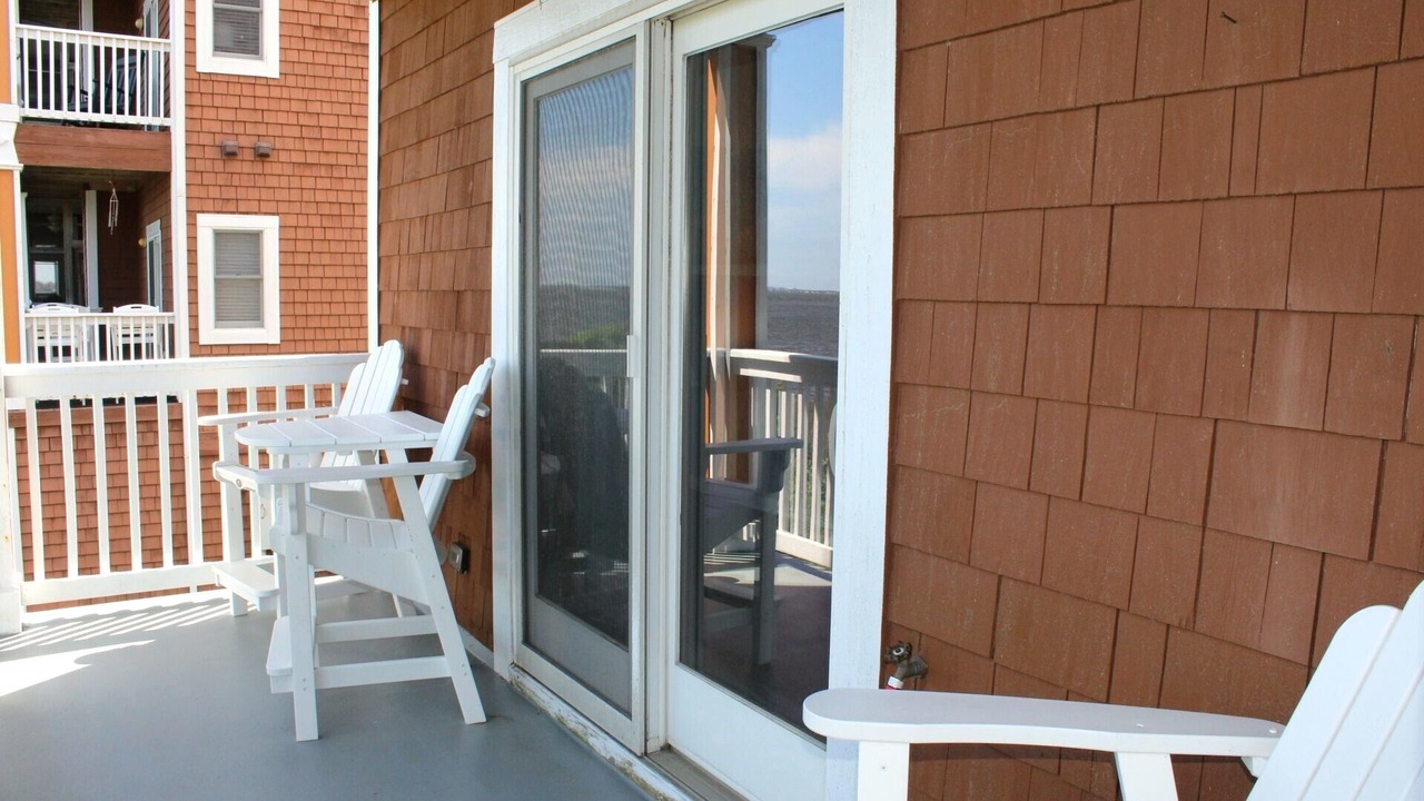 Photo of Patio Balcony in Manteo