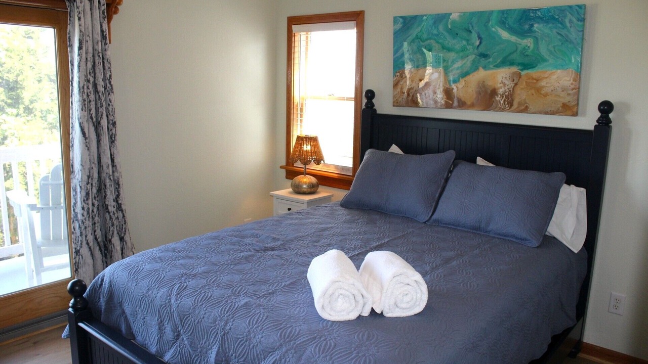Photo of Bedroom in Manteo