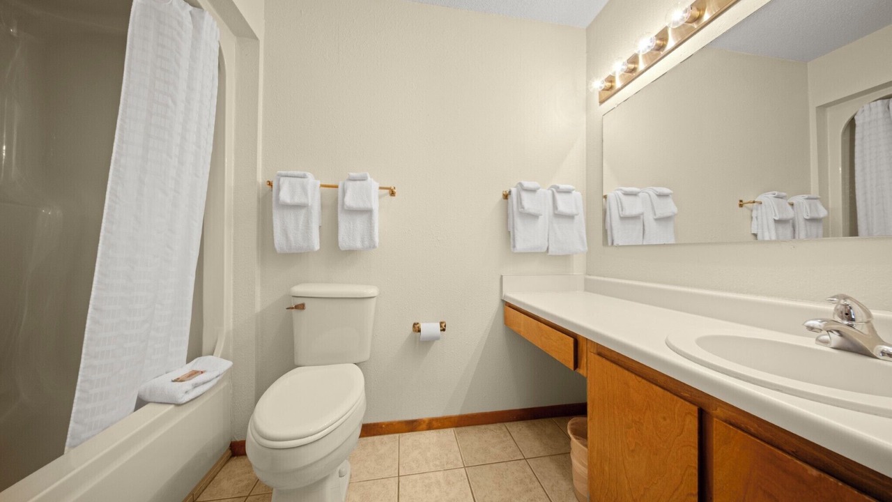 Photo of Bathroom in Lake Tansi