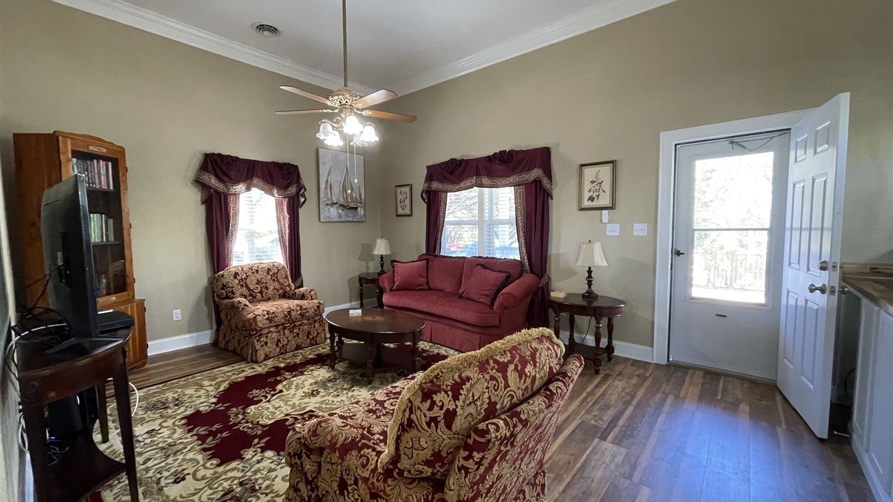 Photo of Livingroom in Avon