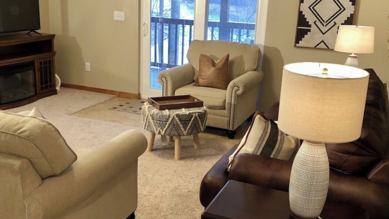 Photo of Bedroom in Flat Hollow Marina
