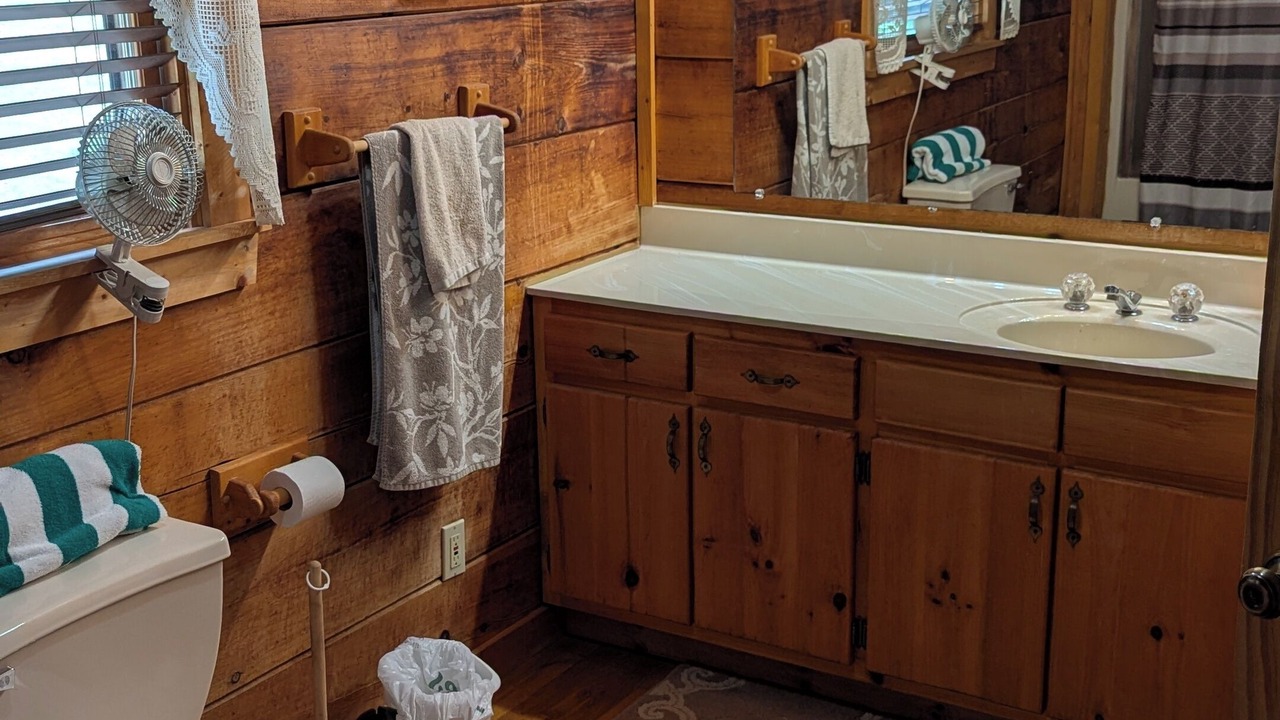 Photo of Bathroom in Todd