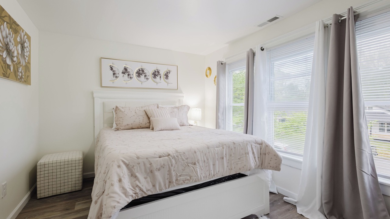 Photo of Bedroom in Northside District
