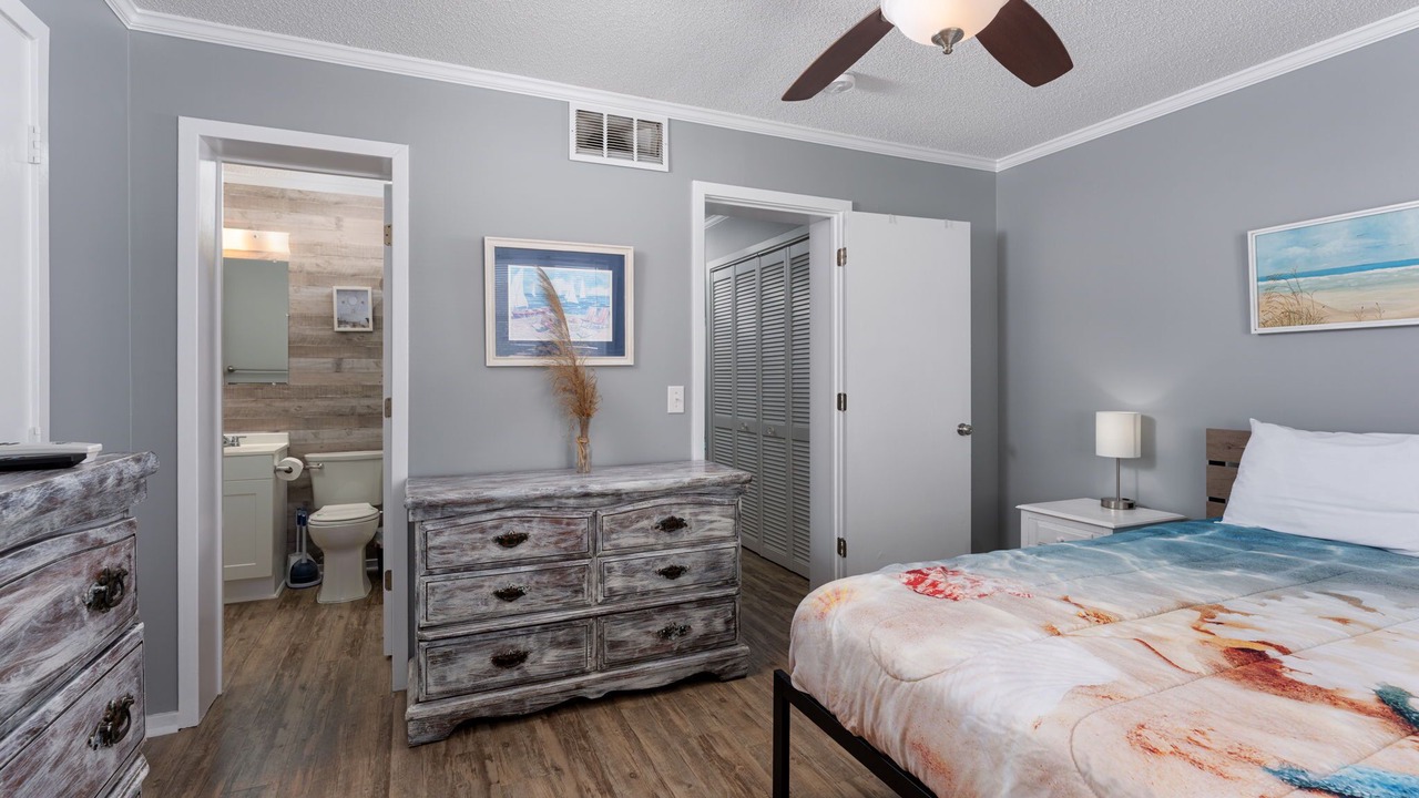Photo of Bathroom in Wilmington Beach