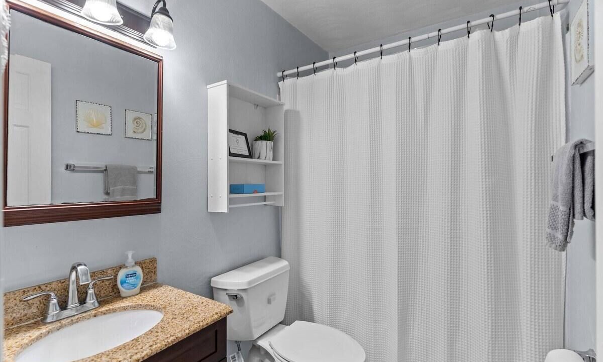 Photo of Bathroom in Murraysville