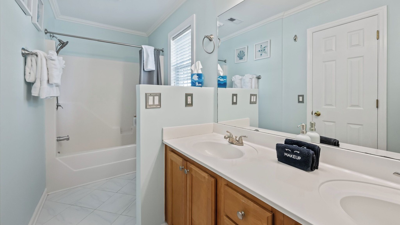Photo of Bathroom in Silver Lake