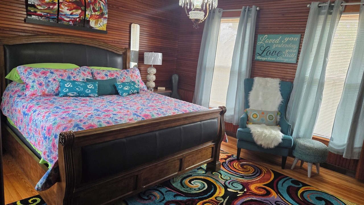 Photo of Bedroom in Scottsville