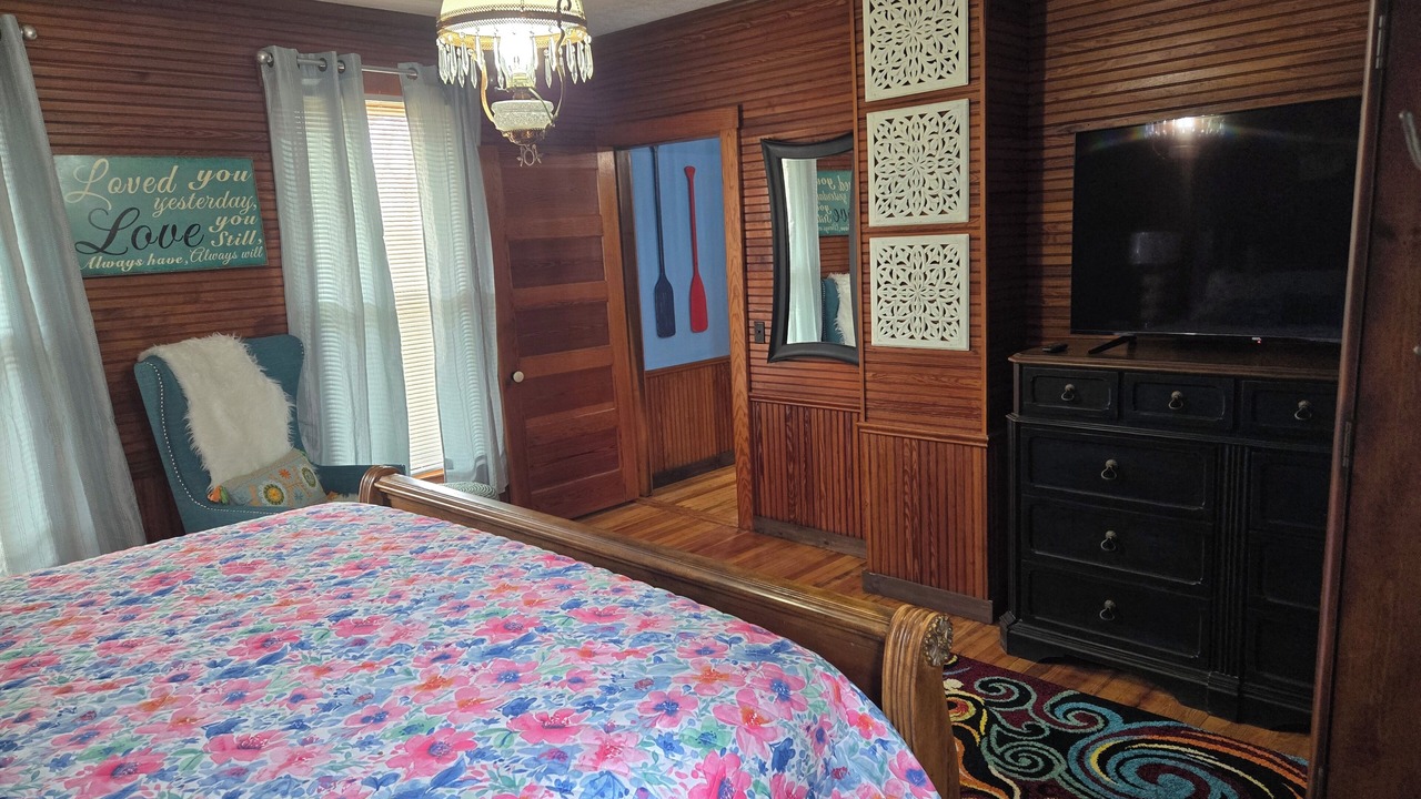 Photo of Bedroom in Scottsville