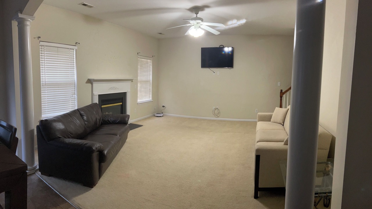 Photo of Livingroom in Oakdale