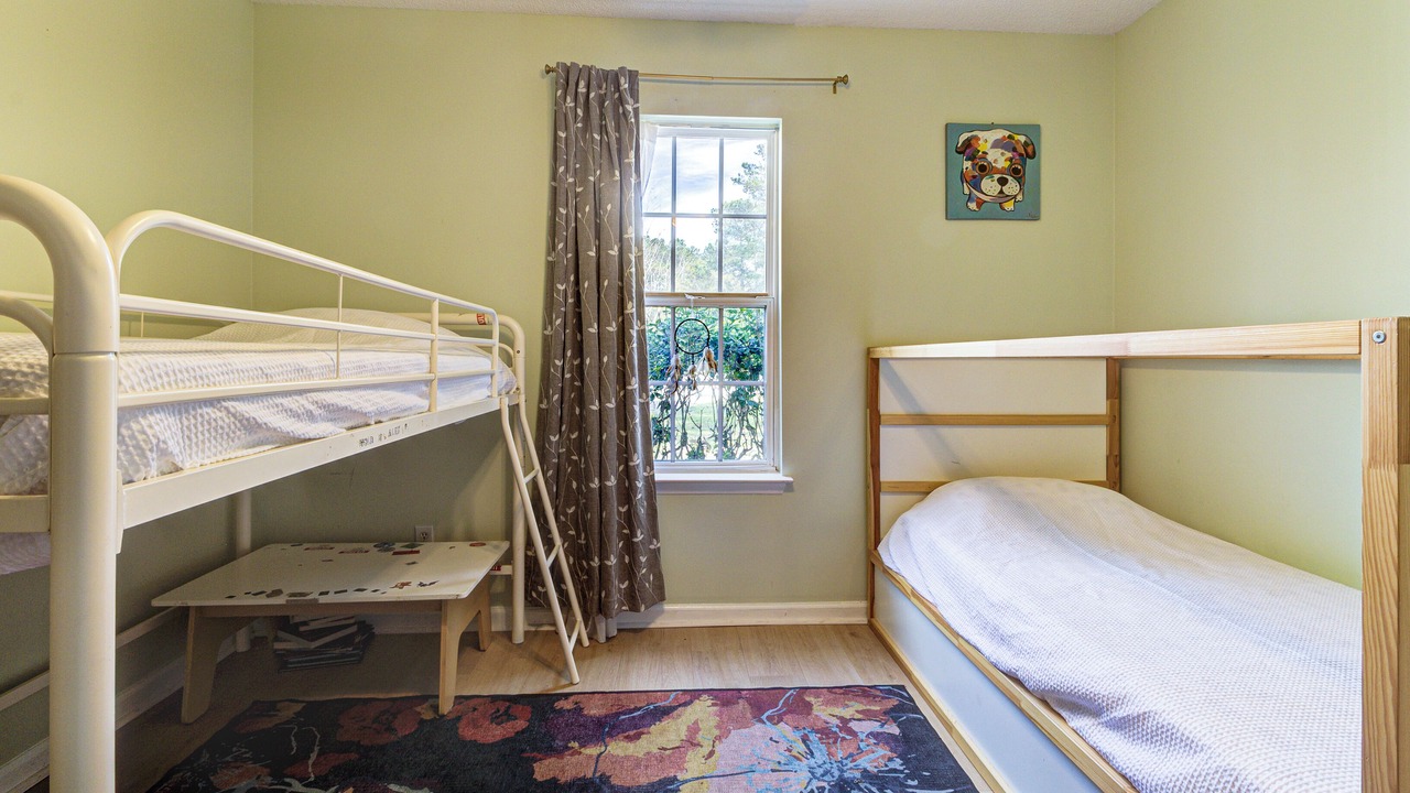 Photo of Bedroom in Myrtle Grove
