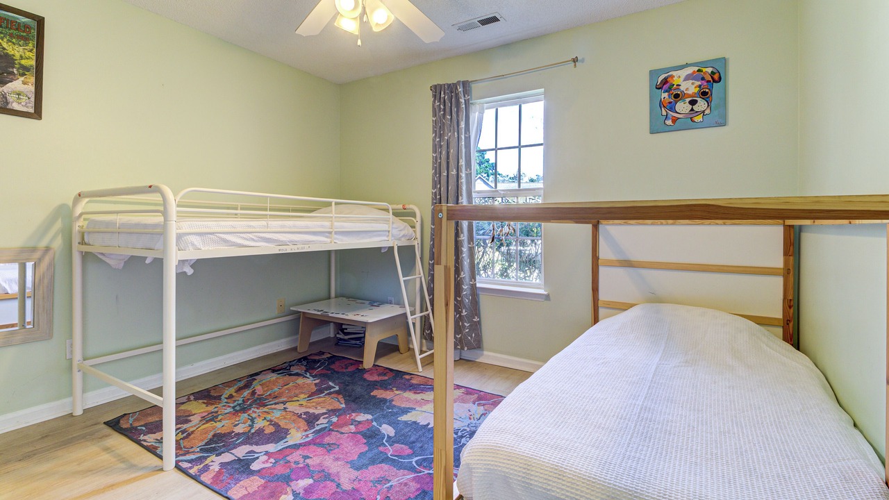 Photo of Bedroom in Myrtle Grove