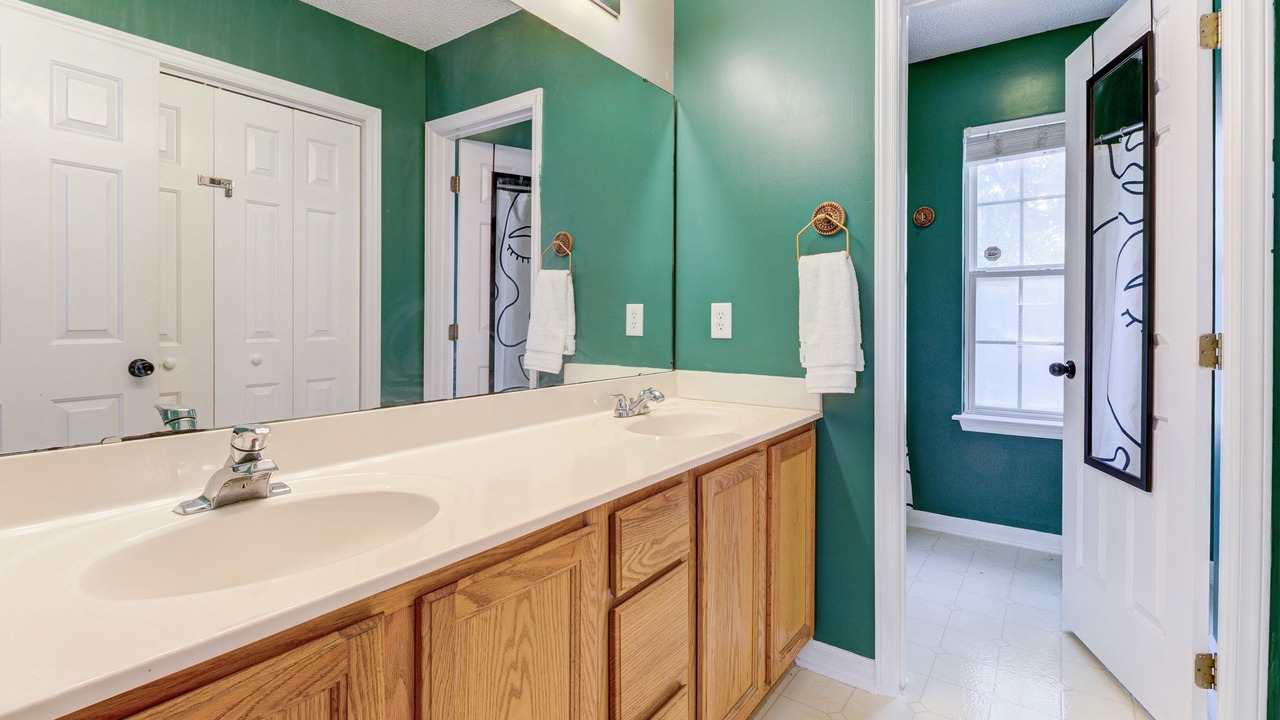 Photo of Bathroom in Myrtle Grove