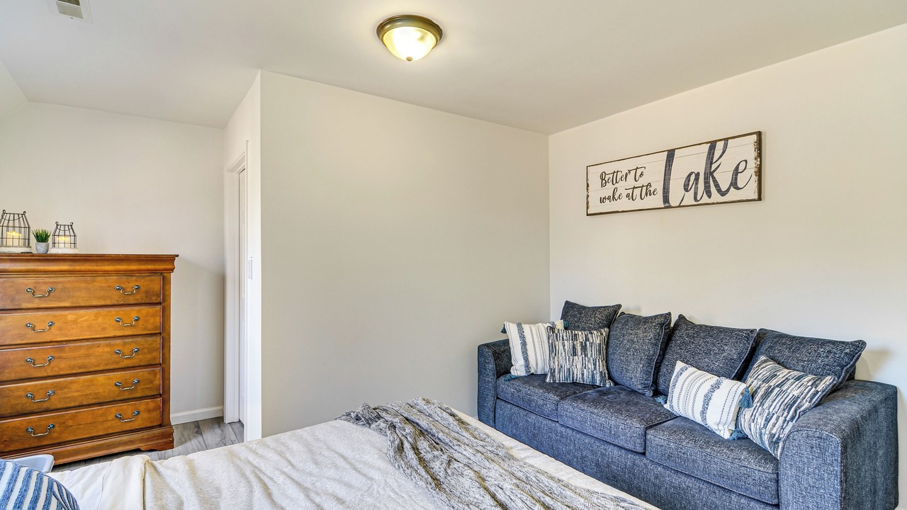 Photo of Bedroom in Sloans Valley