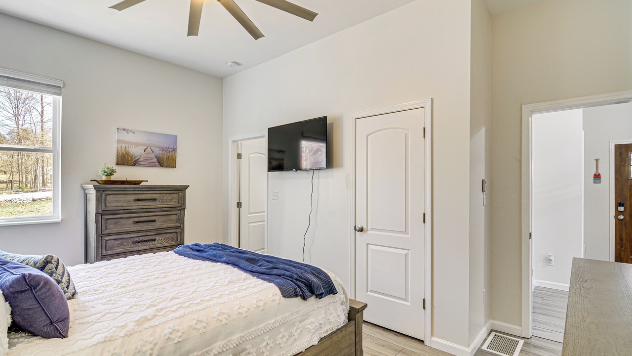Photo of Bedroom in Sloans Valley