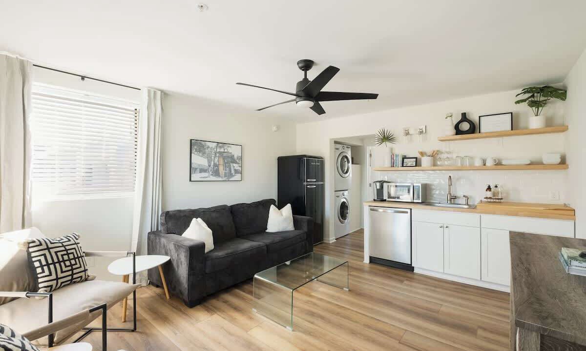 Photo of Livingroom in Airlie