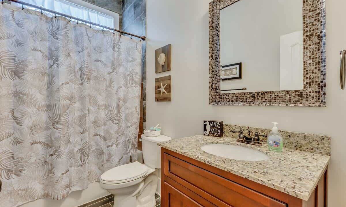 Photo of Bathroom in Wilmington Beach