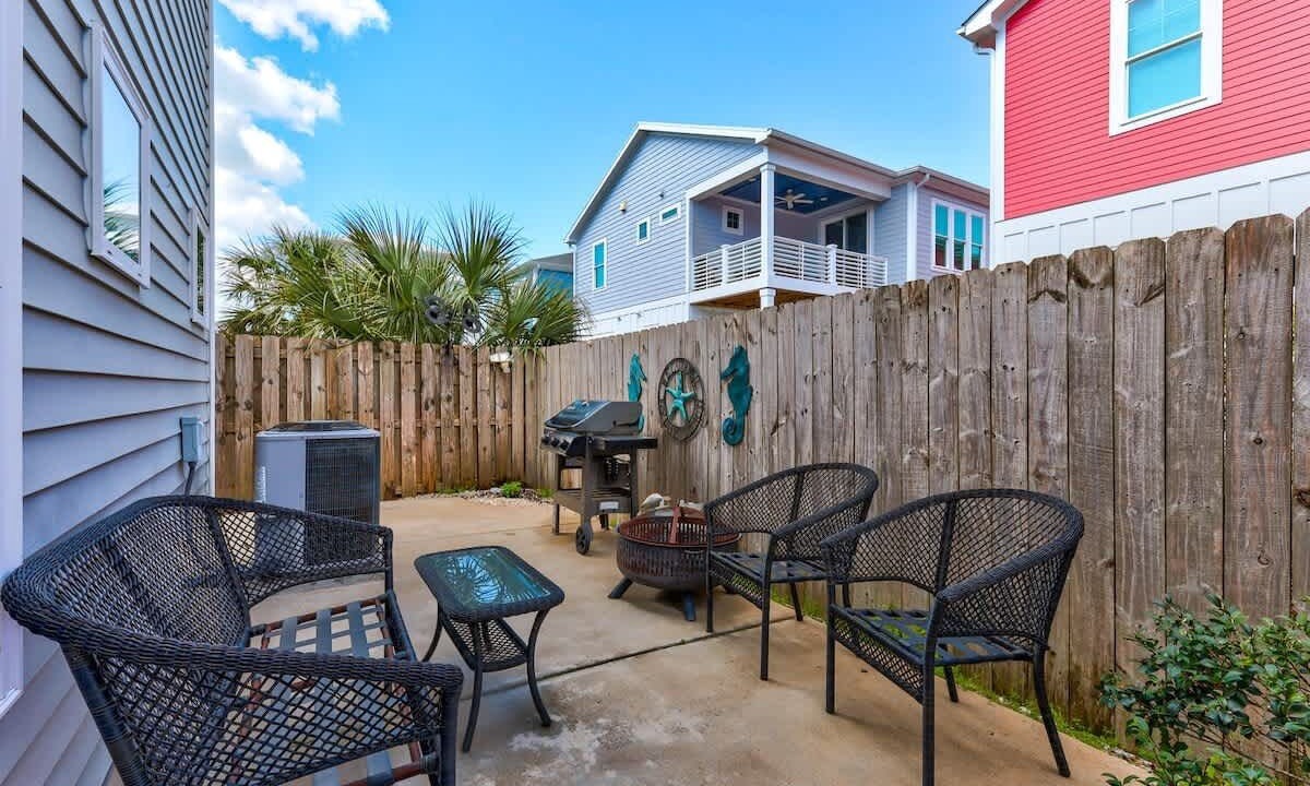 Photo of Patio Balcony in Wilmington Beach