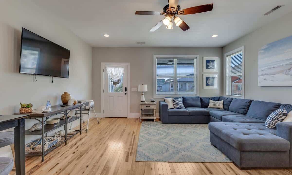 Photo of Livingroom in Wilmington Beach