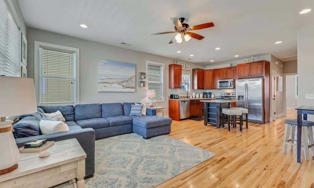Photo of Livingroom in Wilmington Beach