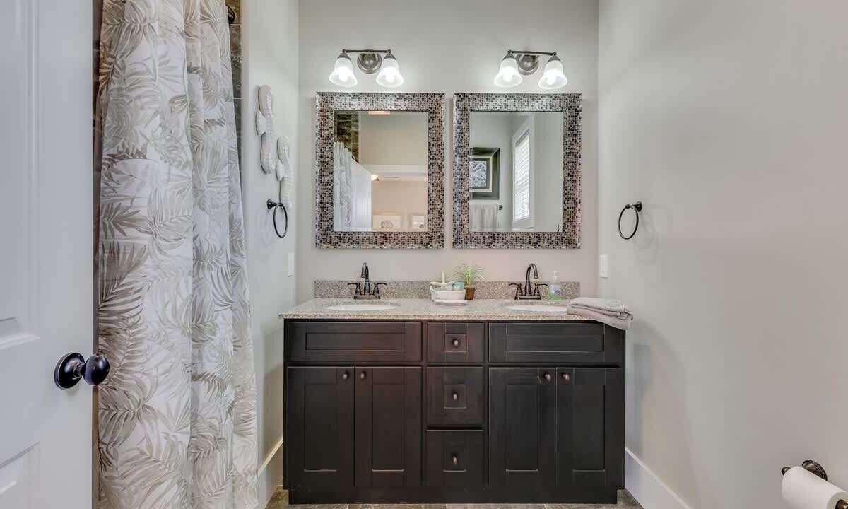 Photo of Bathroom in Wilmington Beach