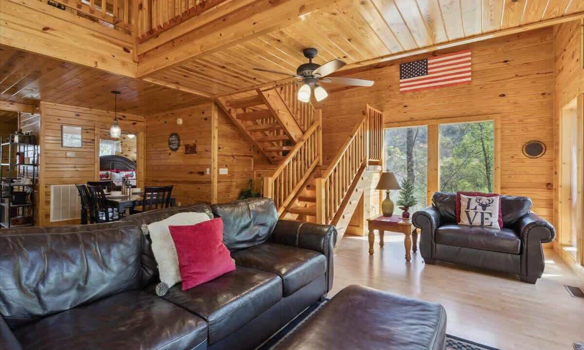 Photo of Bedroom in Smoky Mountains