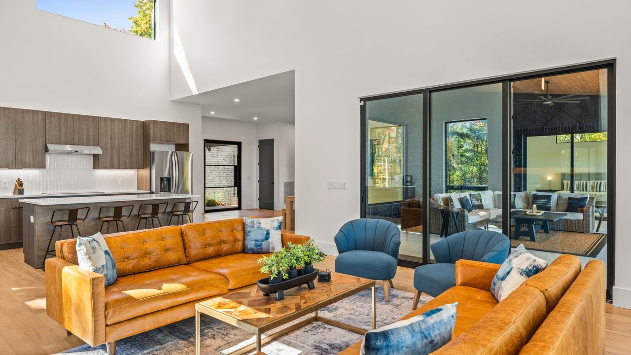 Photo of Livingroom in Sewanee