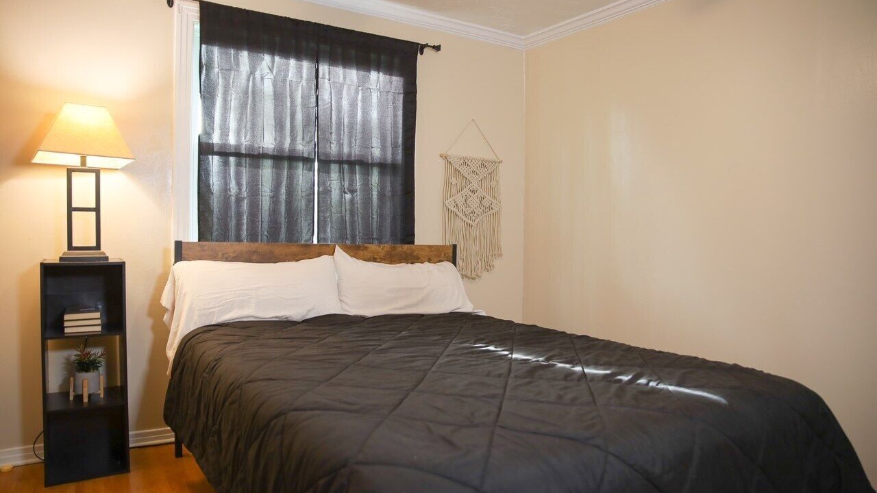 Photo of Bedroom in Jamestown