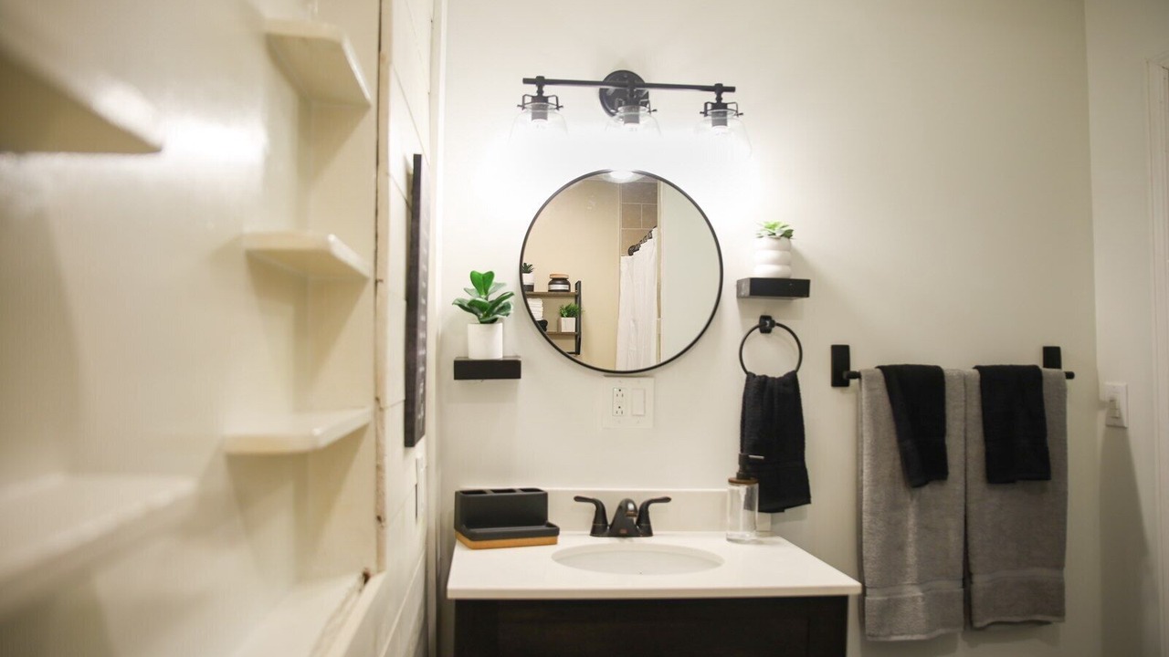 Photo of Bathroom in Jamestown