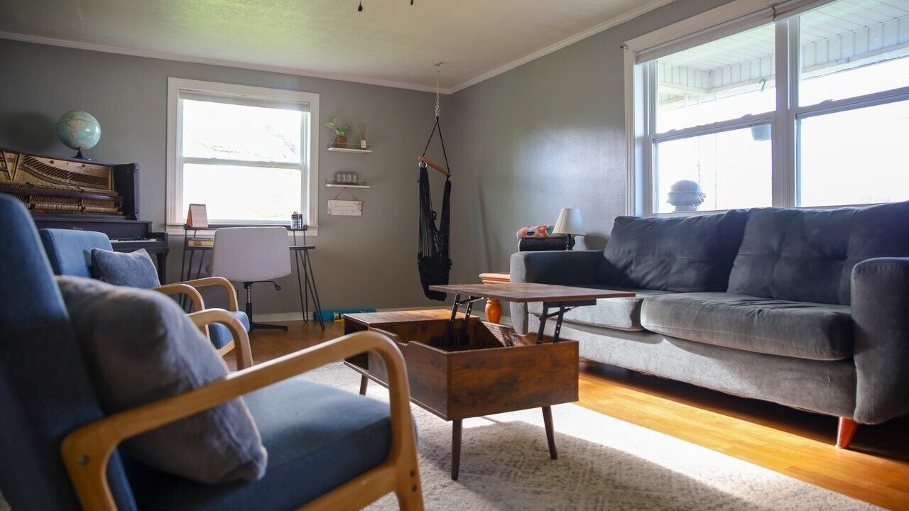Photo of Livingroom in Jamestown