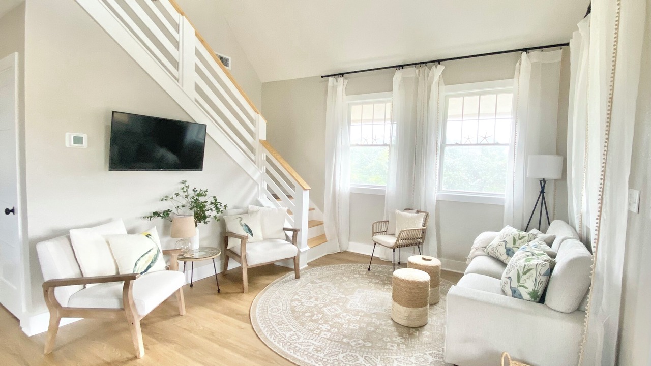 Photo of Livingroom in Avon