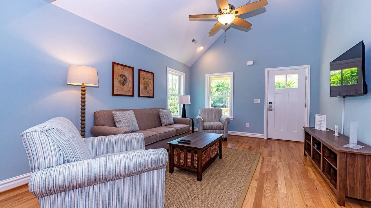 Photo of Livingroom in Harbinger