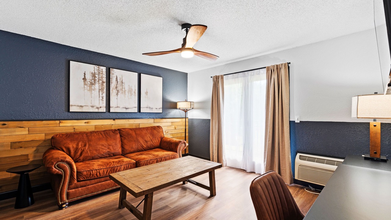 Photo of Livingroom in Townsend