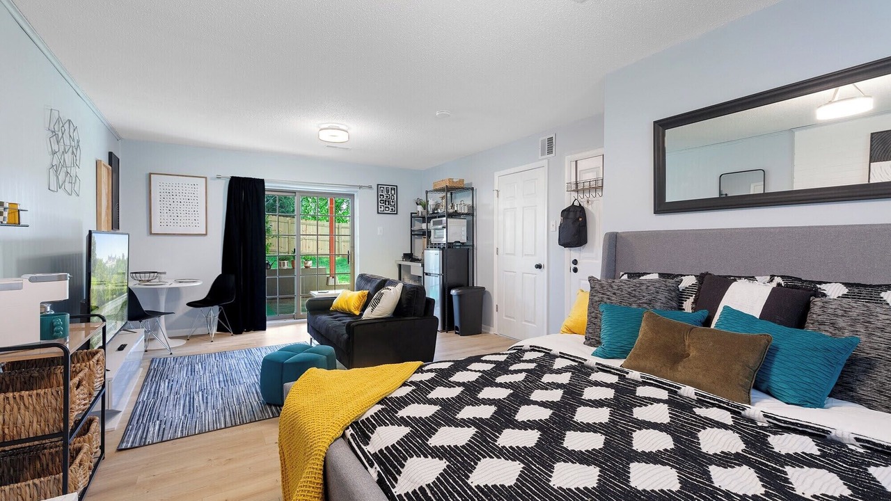 Photo of Bedroom in Ashley Oaks