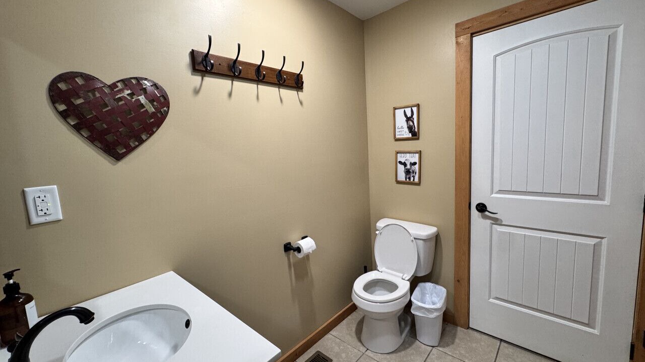 Photo of Bathroom in Byrdstown