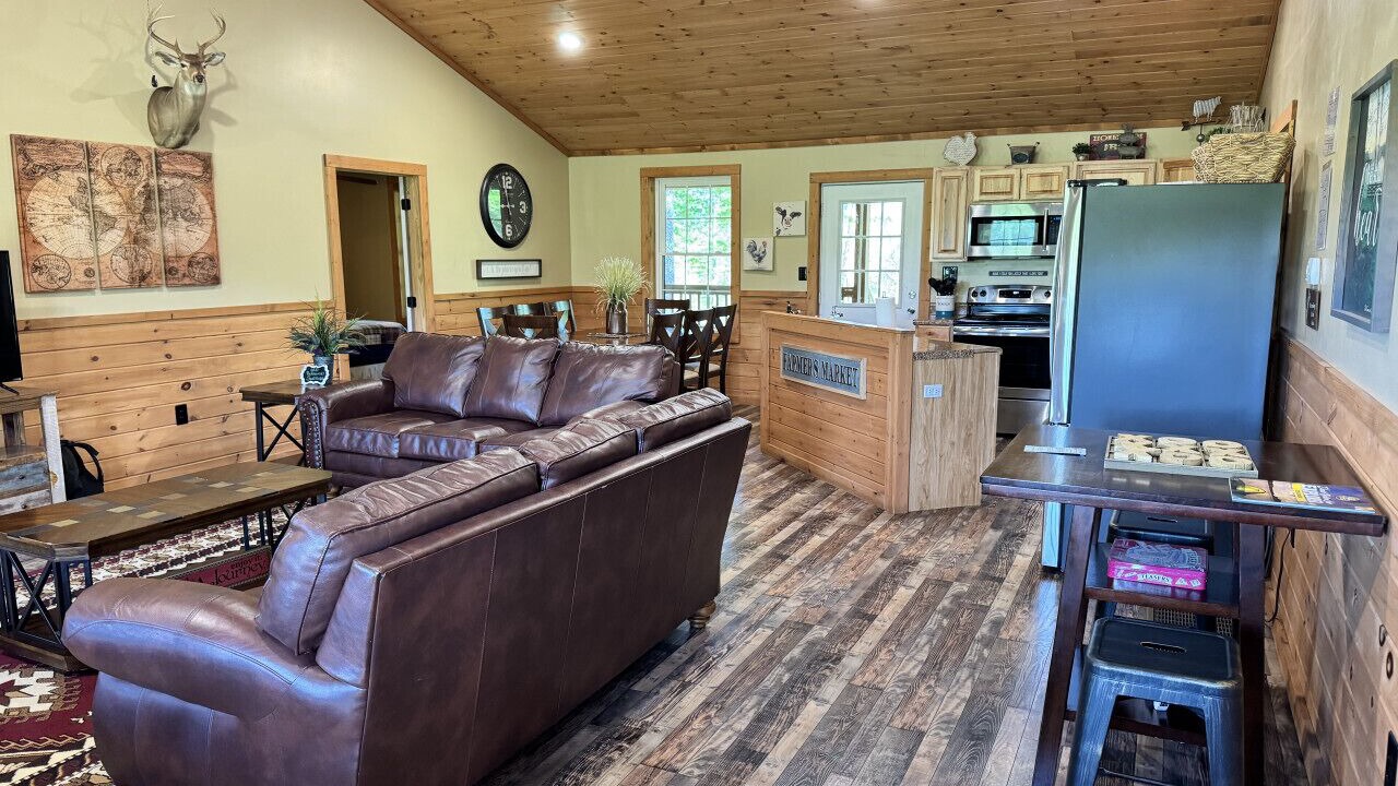 Photo of Livingroom in Byrdstown