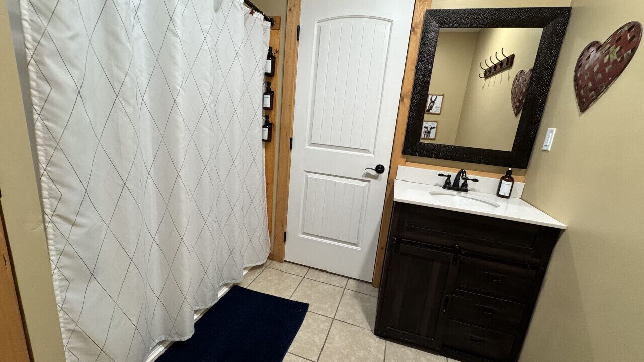 Photo of Bathroom in Byrdstown