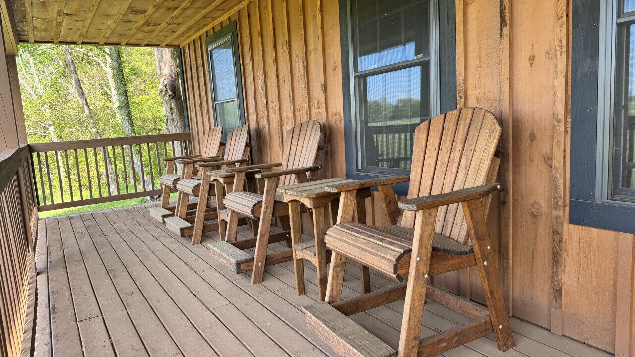 Photo of Patio Balcony in Byrdstown