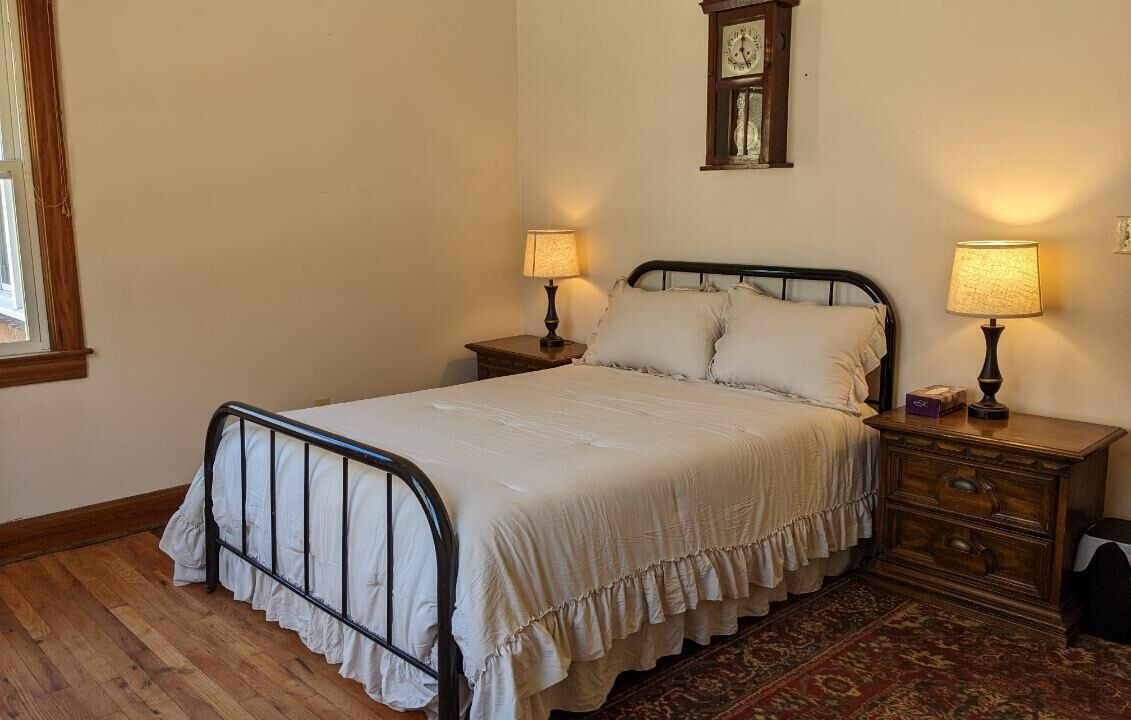 Photo of Bedroom in Lynn Garden