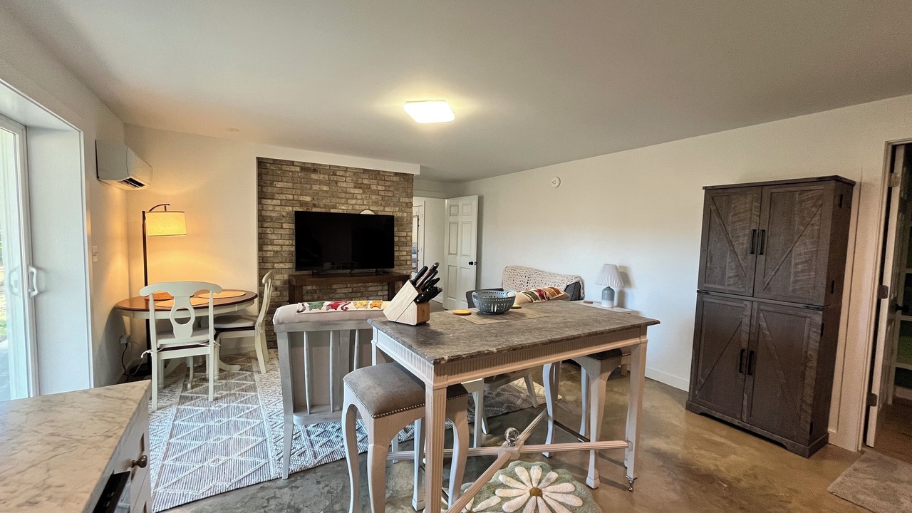 Photo of Livingroom in Pisgah Forest