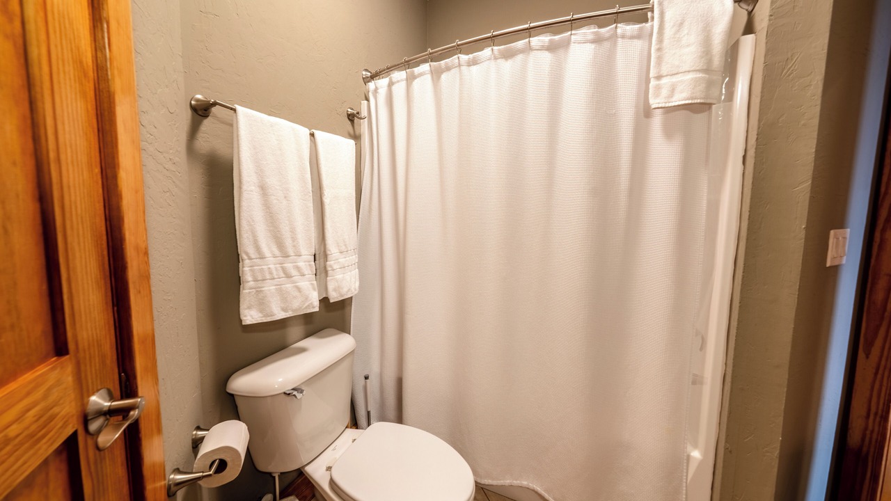 Photo of Bathroom in Waves