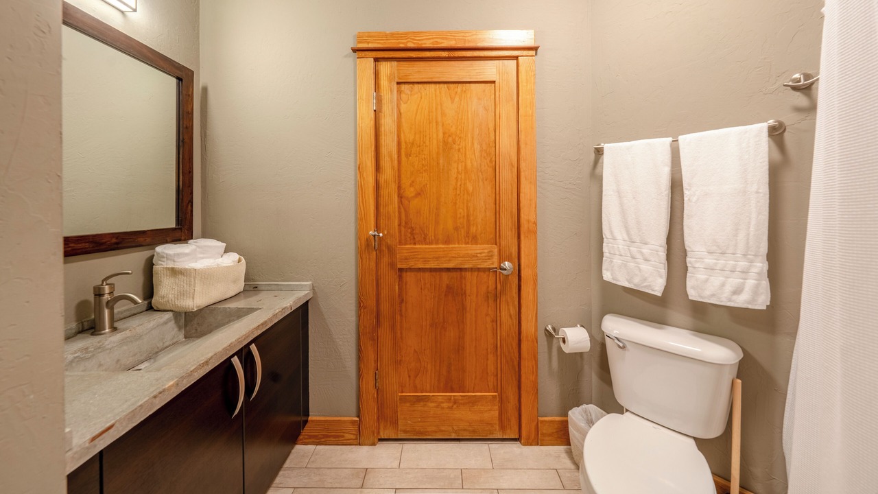 Photo of Bathroom in Waves