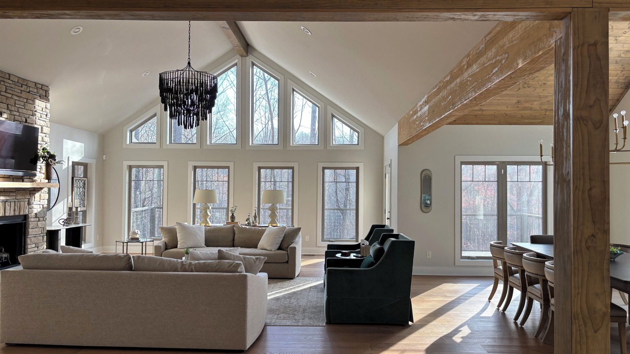 Photo of Livingroom in Sandy Ridge