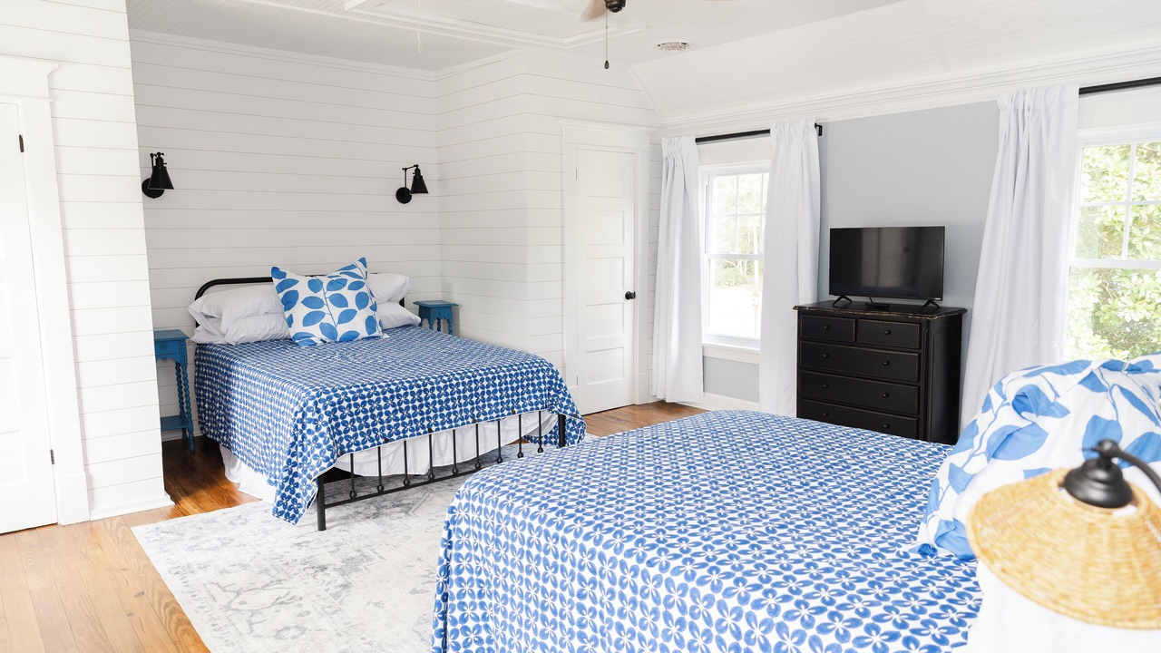 Photo of Bedroom in Manteo