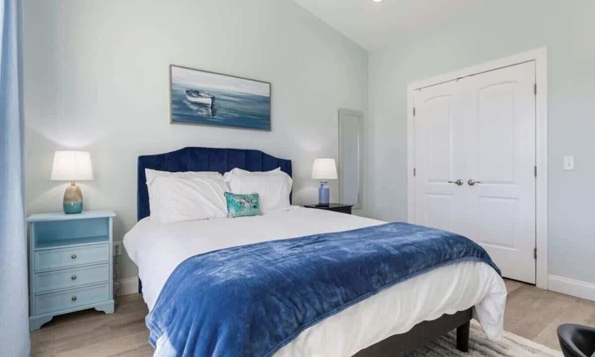 Photo of Bedroom in Wilmington Beach