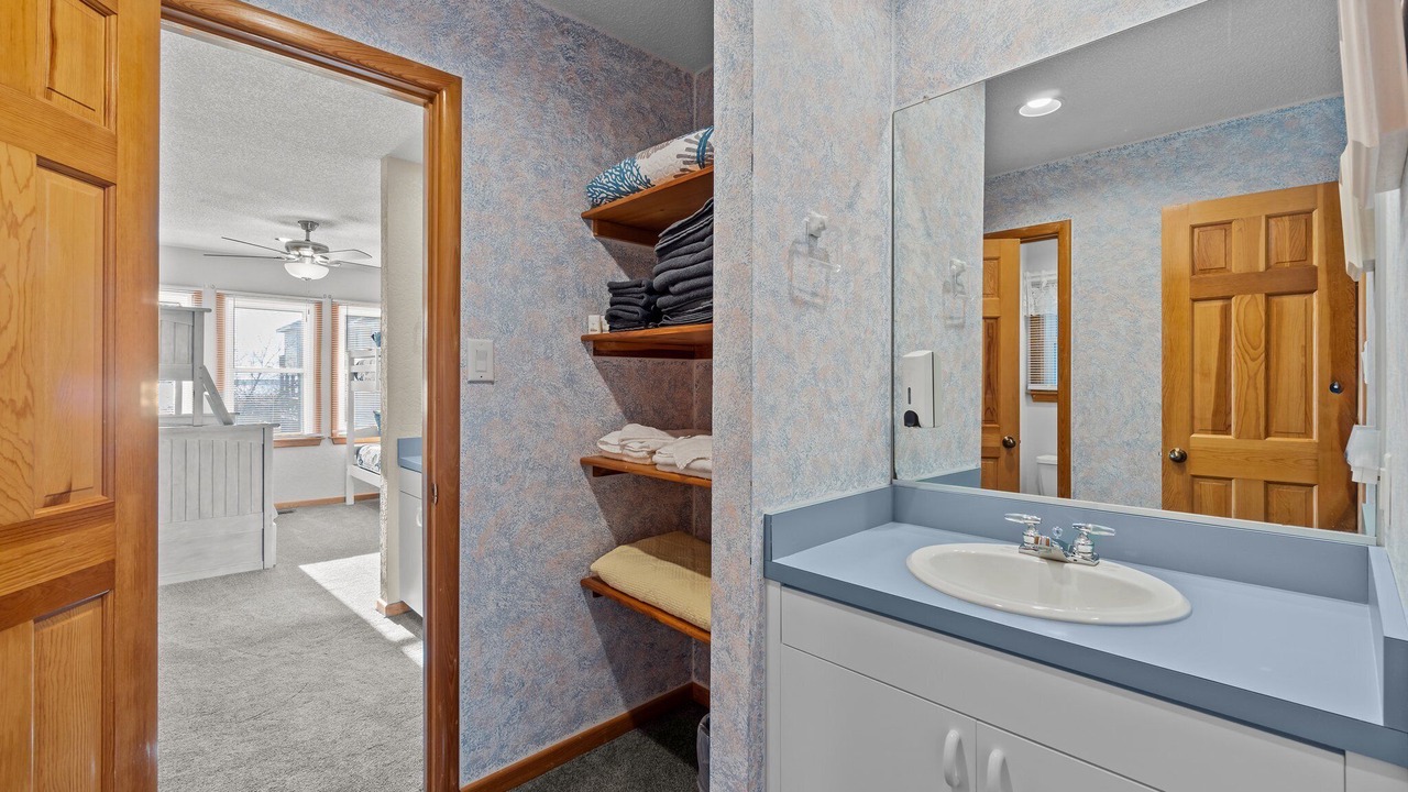 Photo of Bathroom in Monteray Shores