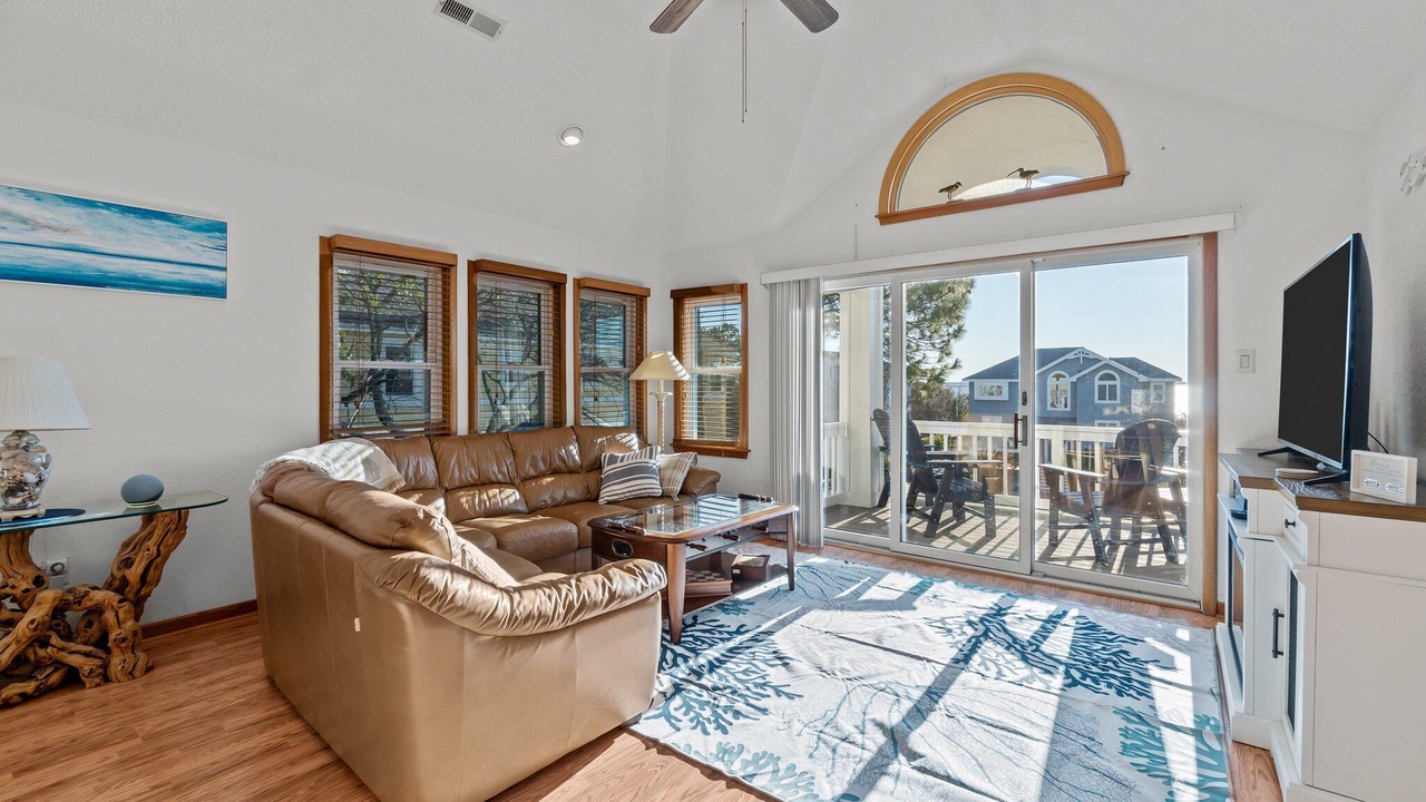 Photo of Livingroom in Monteray Shores