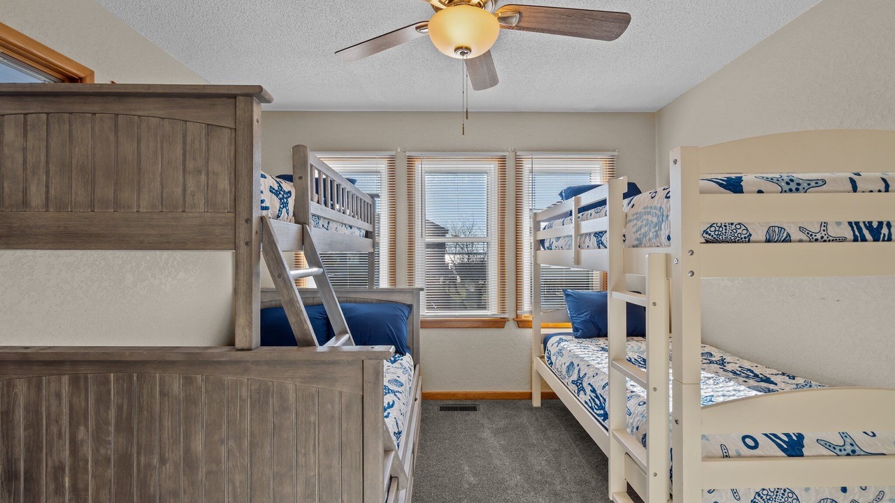 Photo of Bedroom in Monteray Shores