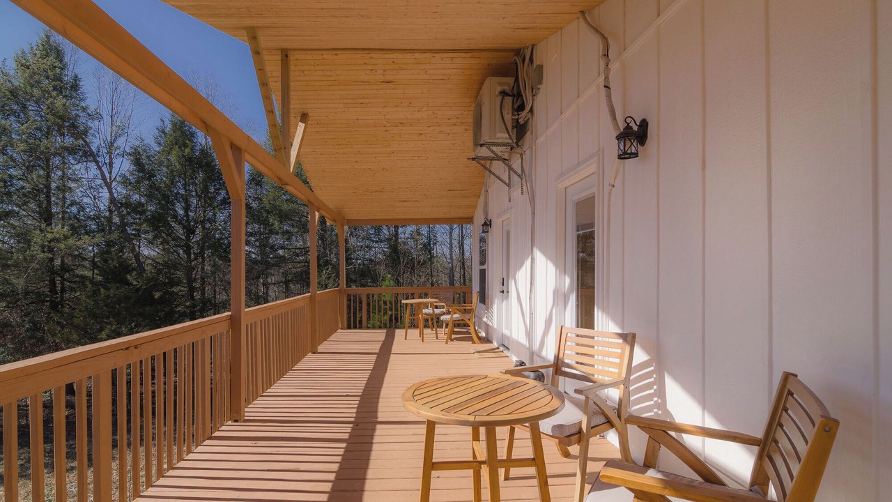 Photo of Patio Balcony in Whitley City